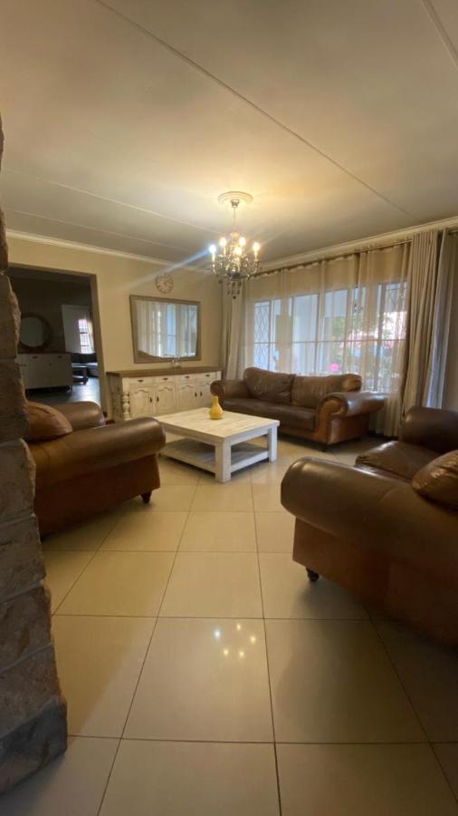 Entire 4 Bedroom House In Midrand, Johannesburg Randjesfontein Exteriér fotografie